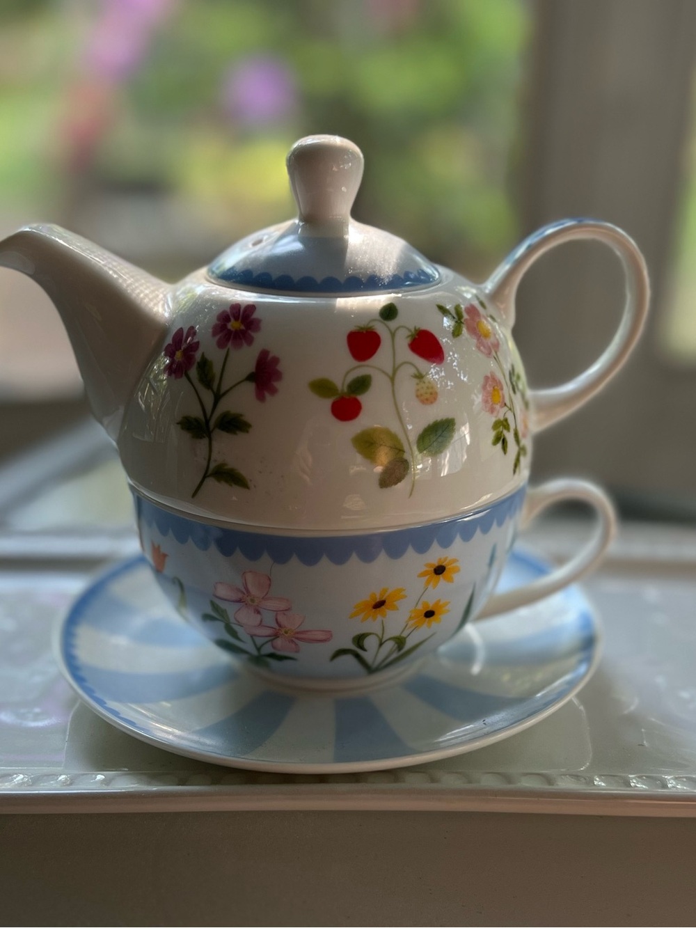 Bluebird and Willow England Tea for One Ceramic Teapot Cup Set Blue Floral